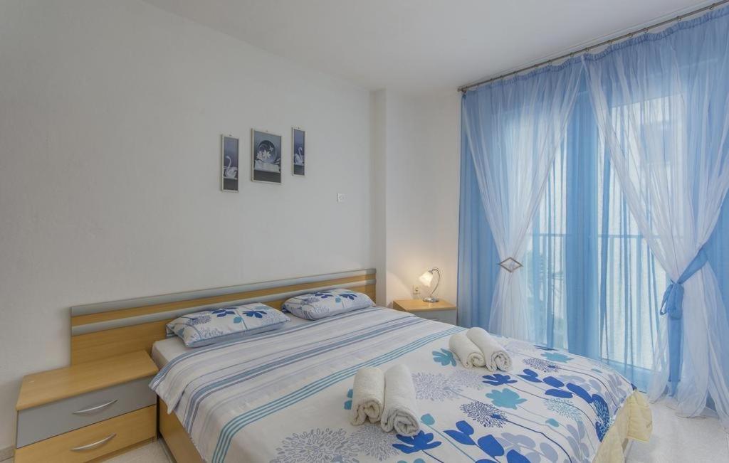 Apartment In With Terrace, Air Condition, Wifi, Washing Machine Rovinj