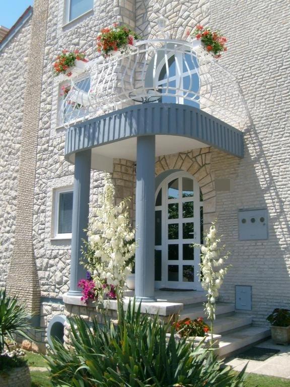 In With Terrace, Air Condition, Wifi, Washing Machine