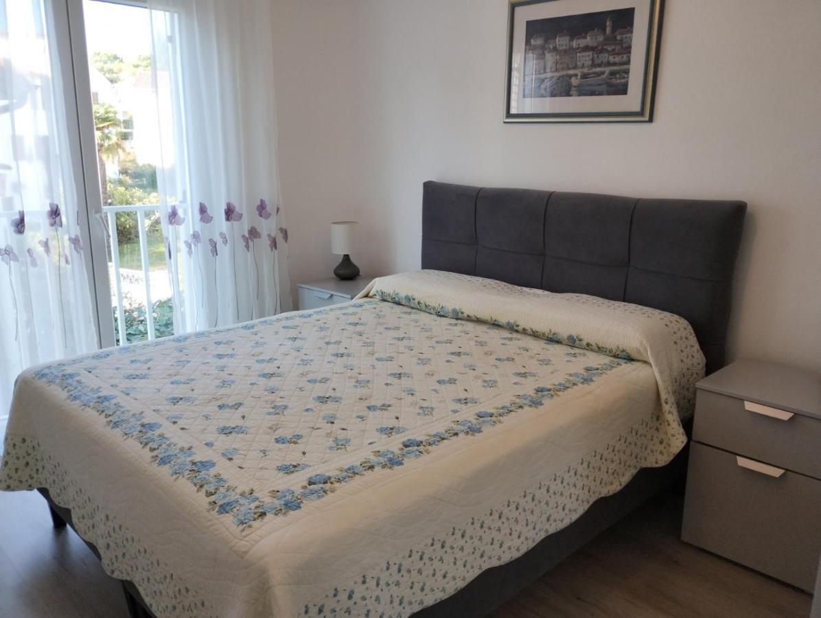 In With Terrace, Air Condition, Wifi, Washing Machine